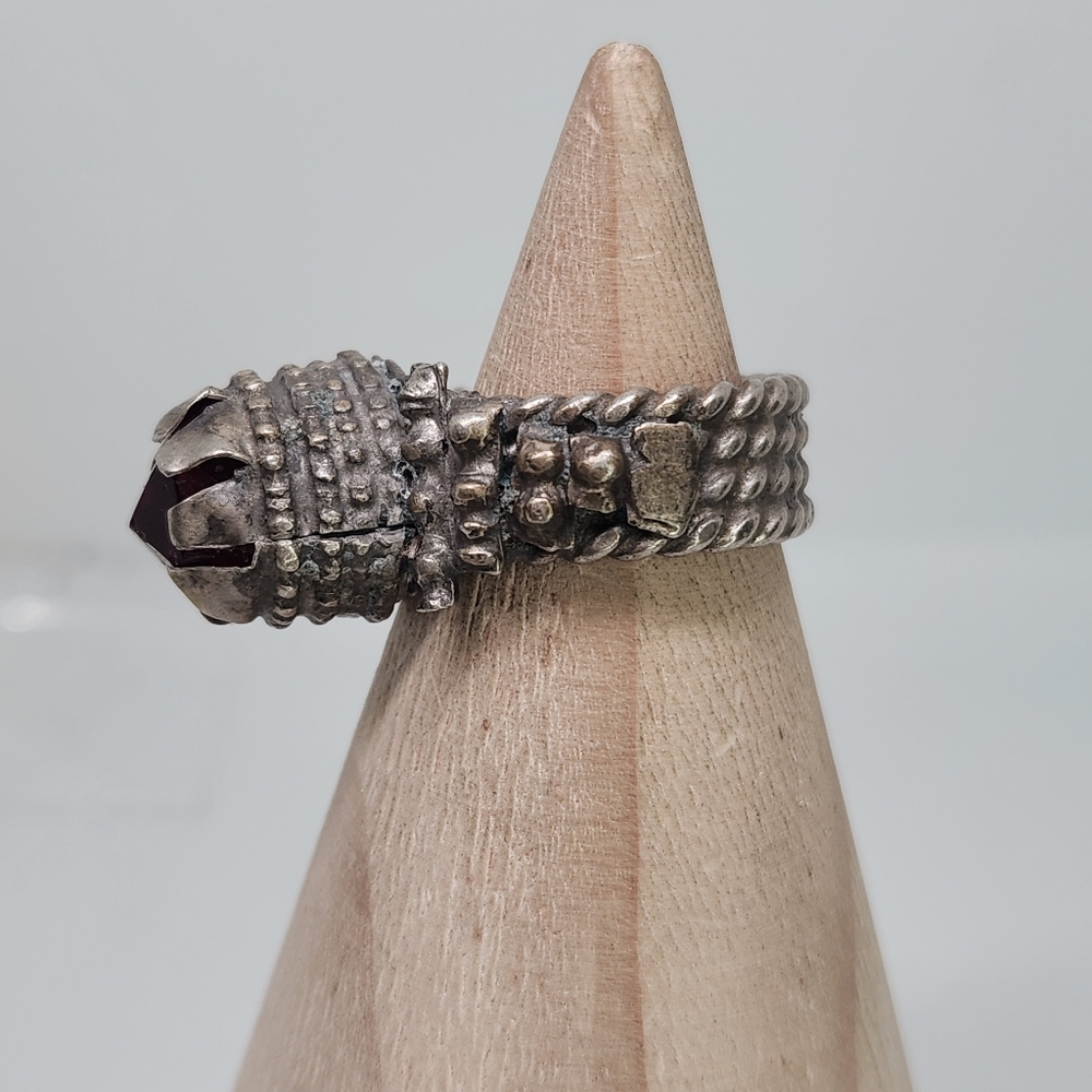 Antique Vintage Yemen 900 Silver Red Carnelian Tribal Ring Sz 11 Brutalist Chunk - Picture 2 of 12